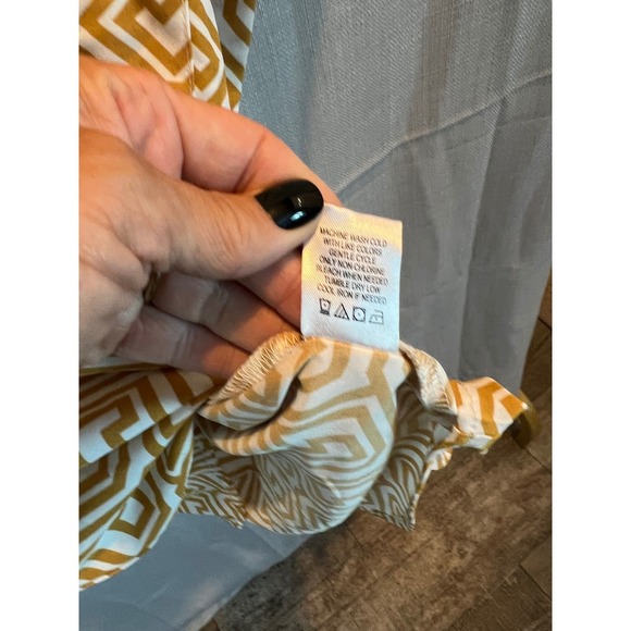 Adrienne Vittadini Gold Geometric Print Blouse Short Sleeve Size Large - Picture 6 of 6